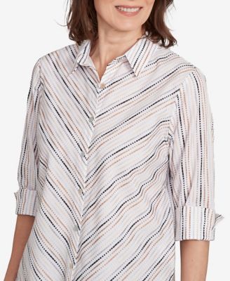 Women's Classic Mitered Textured Stripe Button Front Top