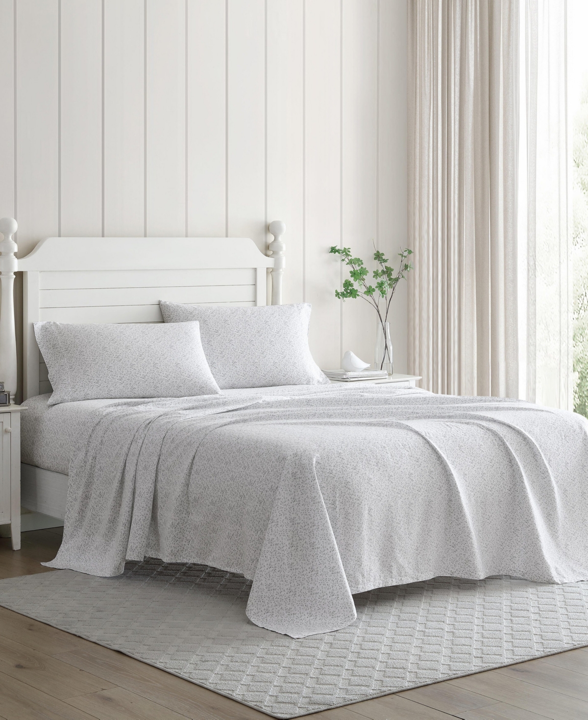 Laura Ashley Closeout!  300 Thread Count Cotton Sateen 4-pc. Sheet Set, King