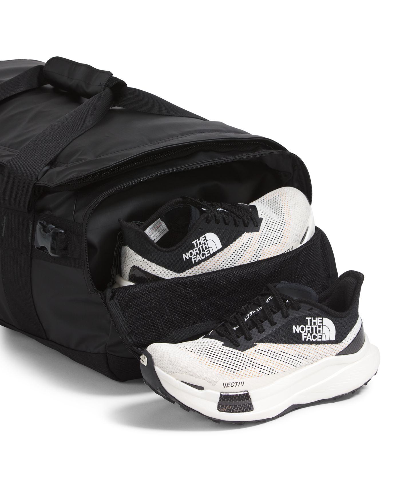 Мужская сумка The North Face Base Camp Voyager Duffel - 42L, цвет: Чёрный — фото 3