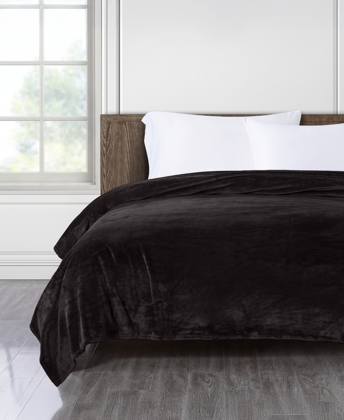 Chalet Decor Velvety Soft Plush Blanket, King In Black