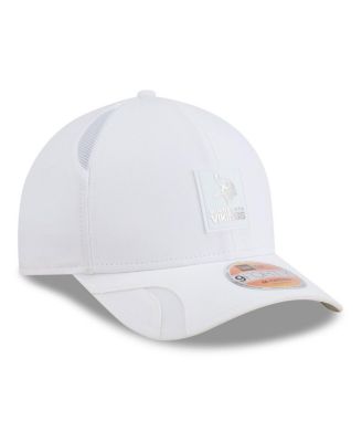 Men's White Minnesota Vikings 2025 Sideline M-Crown 9FORTY Adjustable Hat