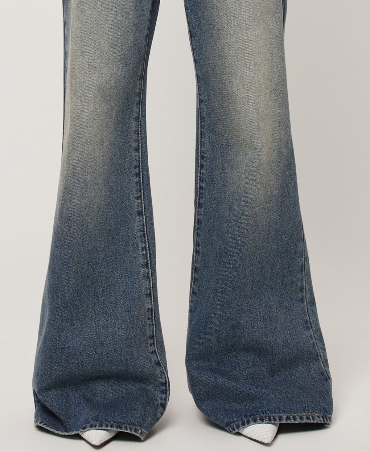 Abrand Women's 99 Amalie Flare Baggy Jeans In Gray
