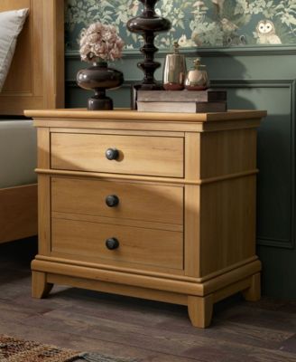Wellington 26.5" Wood 2-Drawer Nightstand