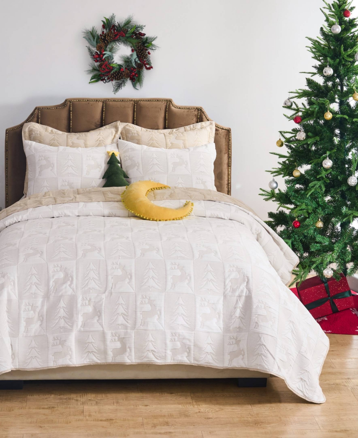 Greenland Home Fashions Reindeer Games Holiday Matelasse 3-pc. Coverlet Set, King In White