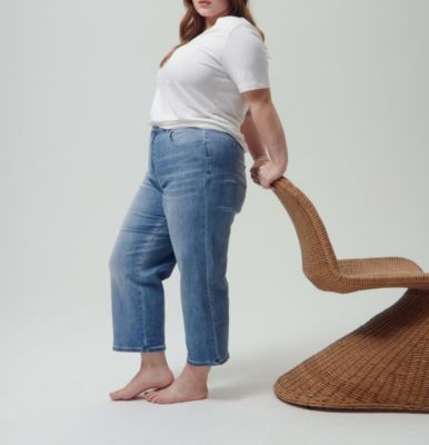 Women's Bae Boyfriend Crop Jeans