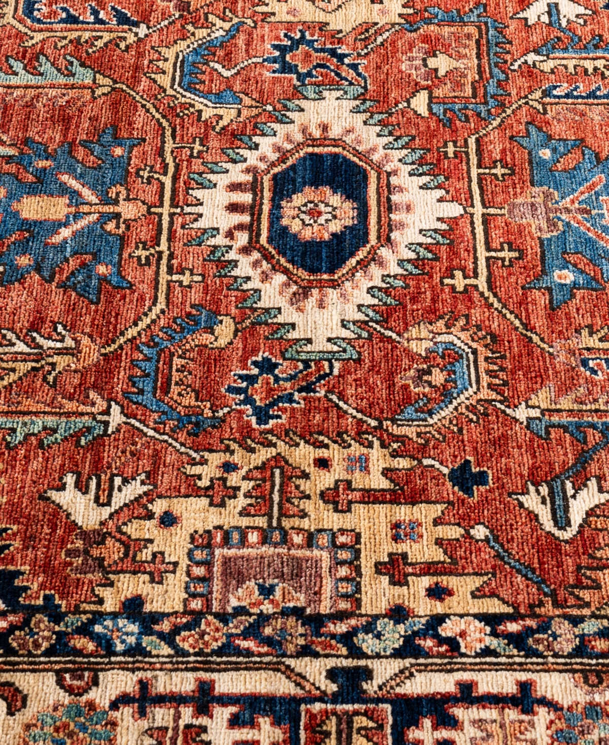 Adorn Hand Woven Rugs Serapi M0103-313 4'2"x6'3" Area Rug In Red