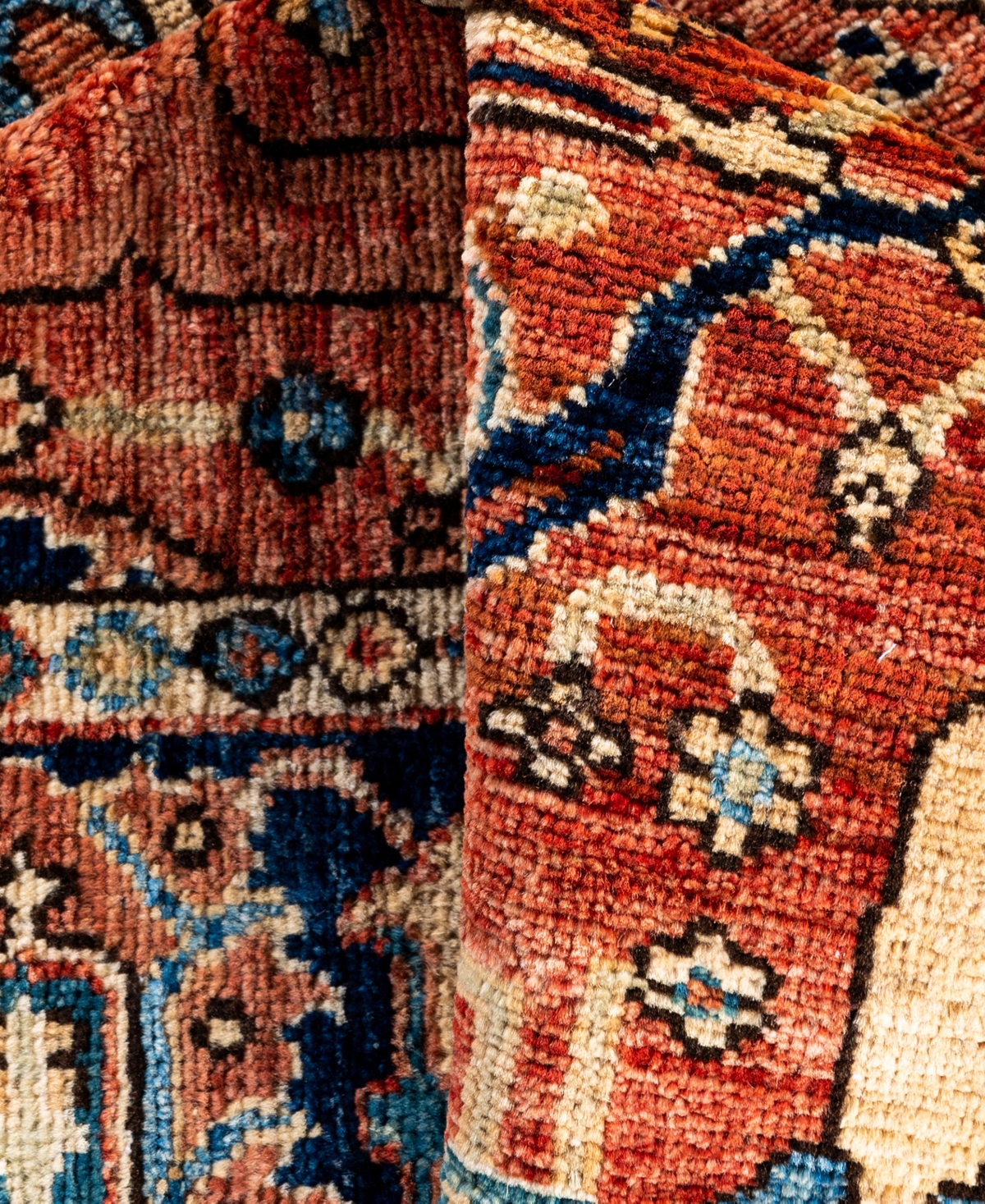 Adorn Hand Woven Rugs Serapi M0103-324 4'2"x5'8" Area Rug In Red