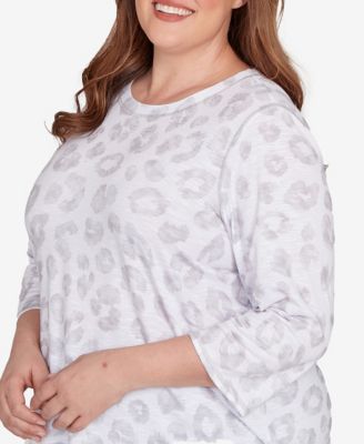 Plus Size Casual Vibe Monotone Crew Neck Animal Top