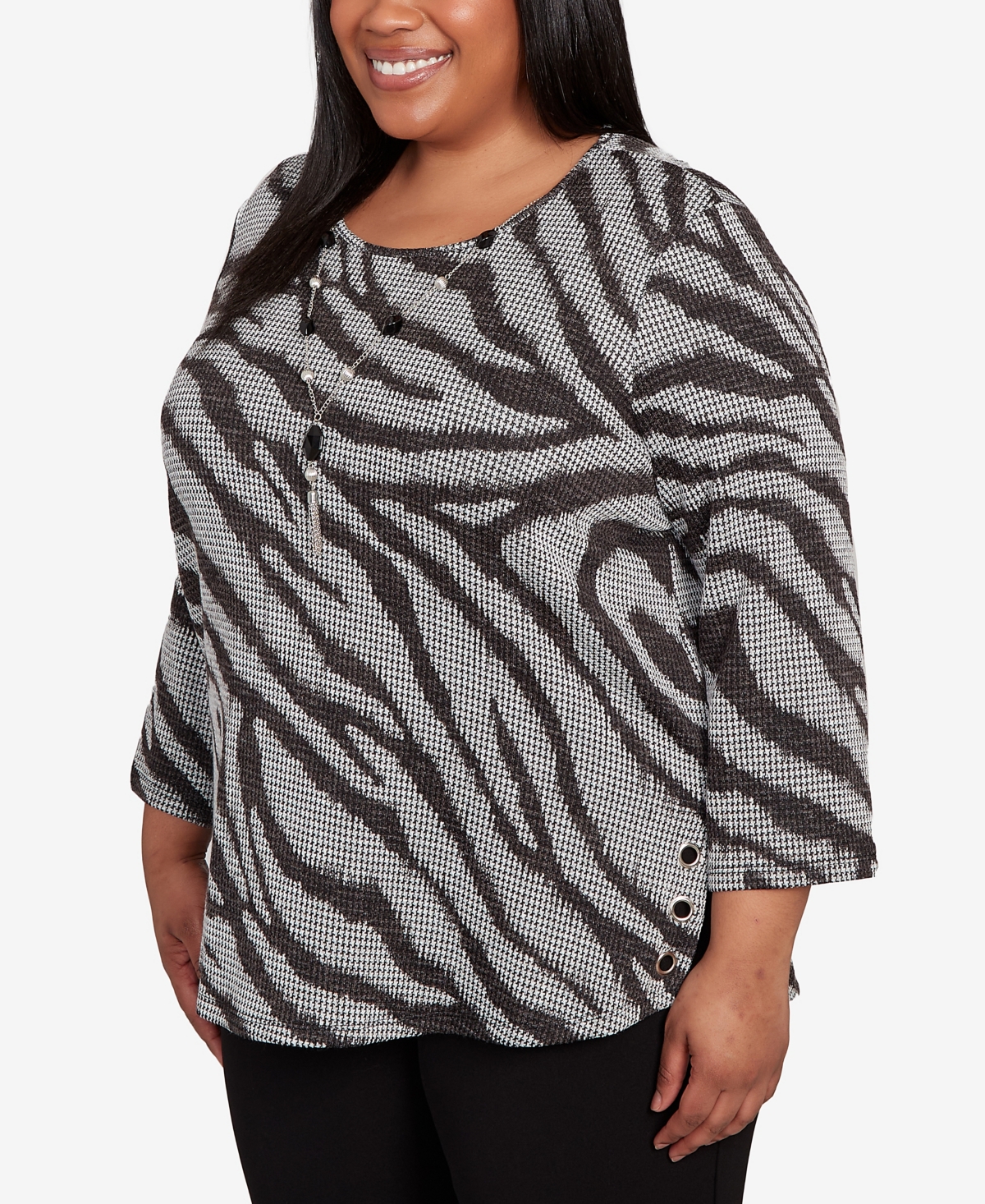 Alfred Dunner Plus Size Jet Setter Animal Houndstooth Top With Necklace In Black