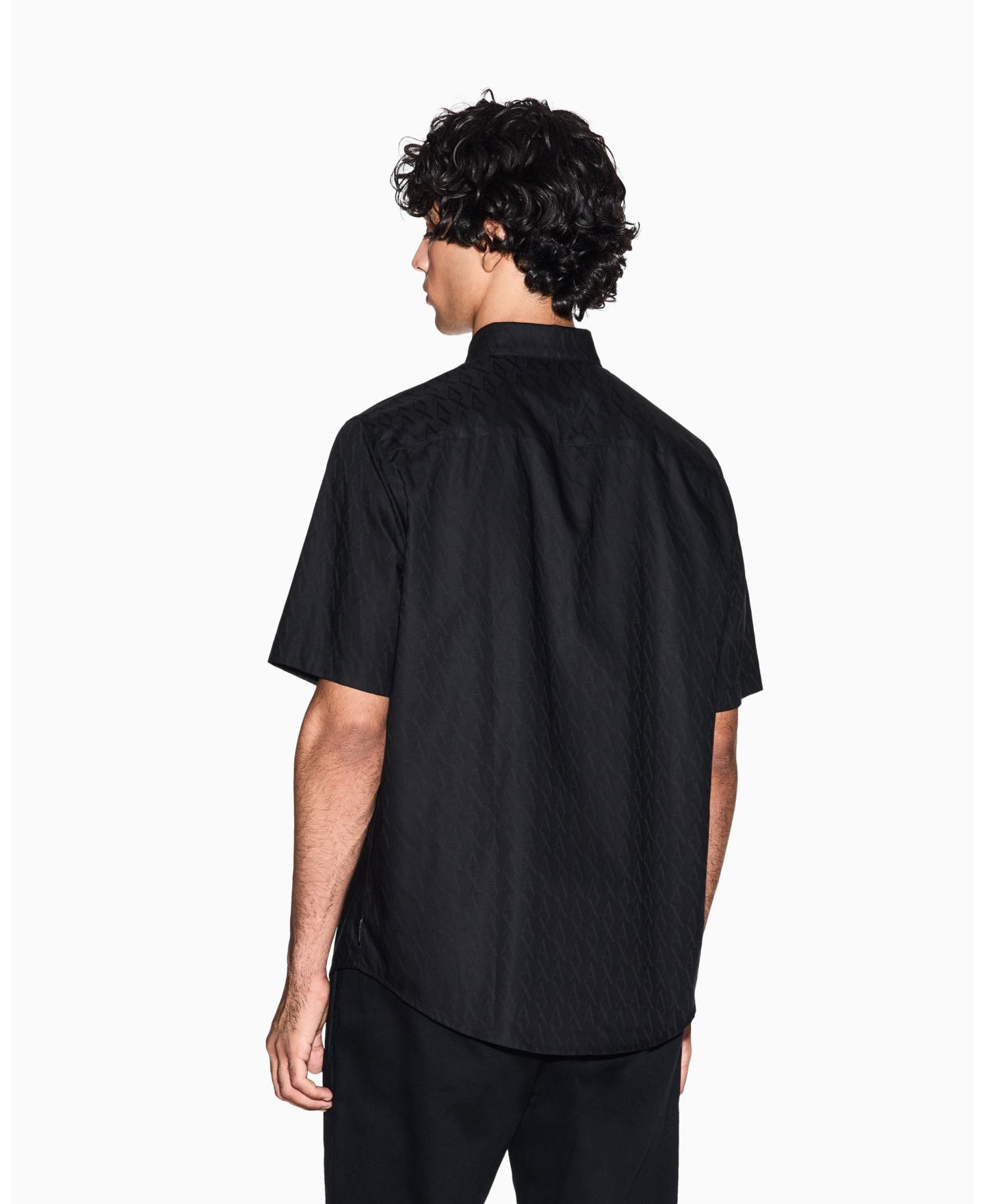 Мужская рубашка A|X Armani Exchange Short Sleeve Cotton Jacquard Allover Logo Woven, цвет: Чёрный — фото 2