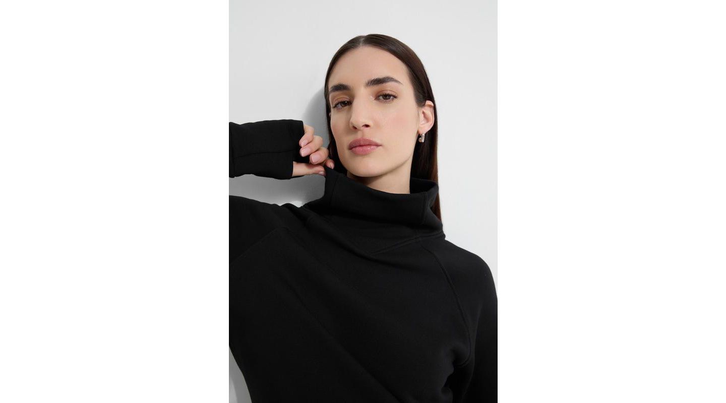 Женский свитшот Marcella Washington High V-Collar Long-Sleeve Relaxed Sweatshirt with Thumbholes, цвет: Чёрный — фото 2