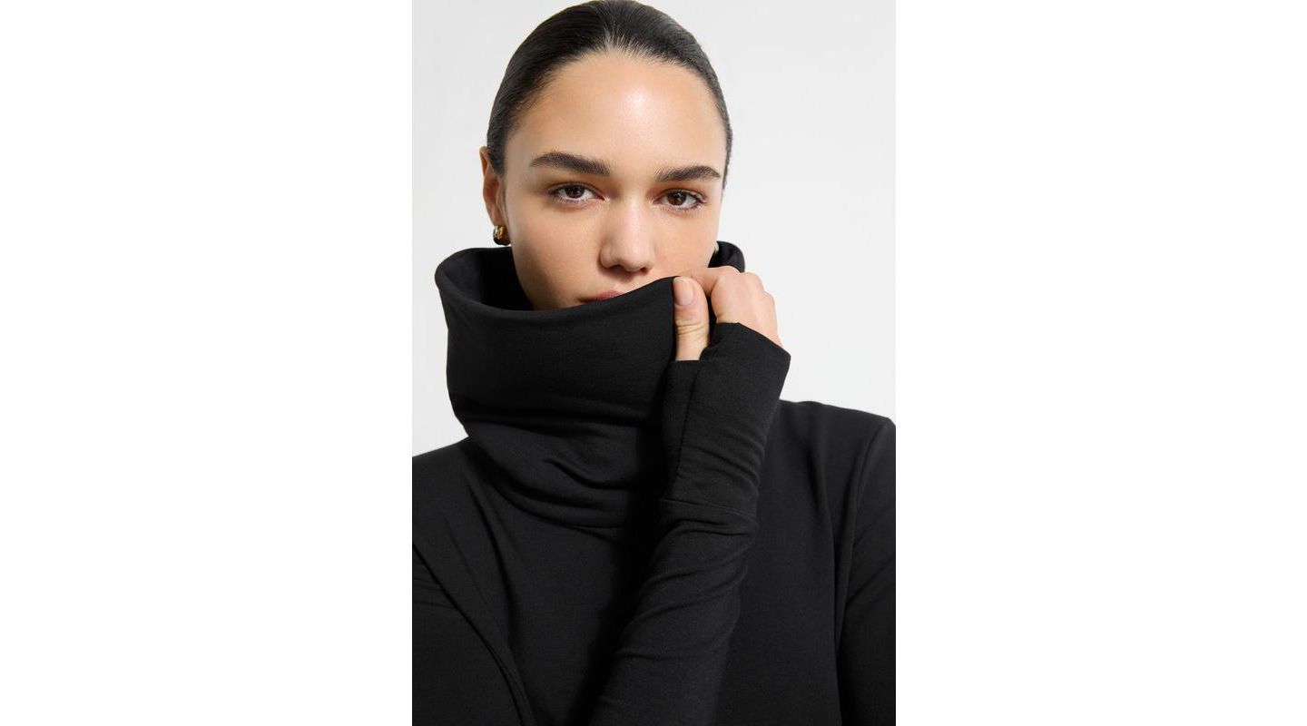 Женское платье Marcella Lisa Oversized-Collar Thumbhole Long-Sleeve Sweatshirt, цвет: Чёрный — фото 6