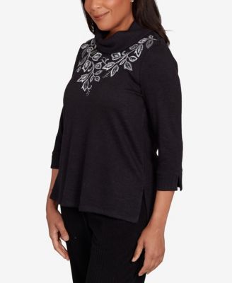 Women's Lake Champlain Leaf Embroidered Rib Neck Top