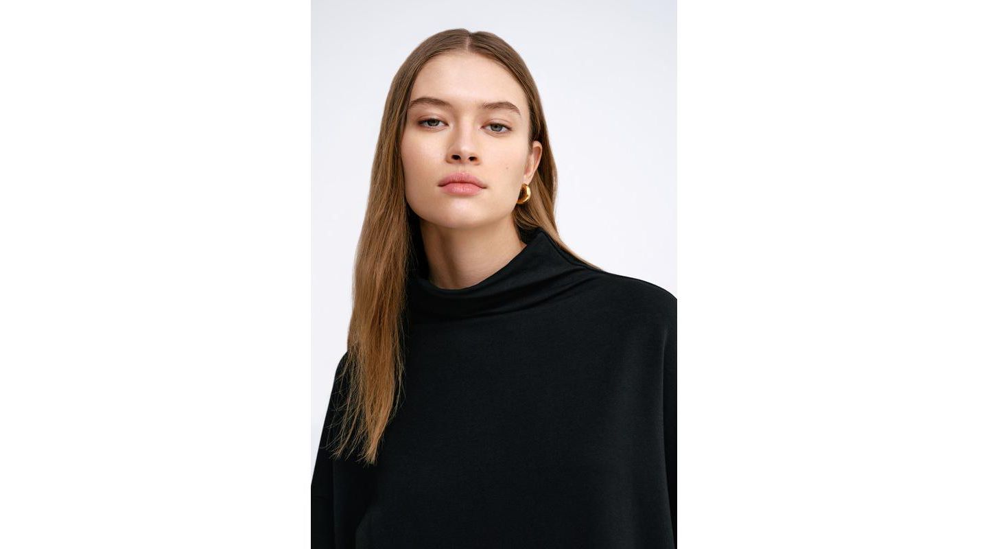 Женский свитшот Marcella Amanda Oversized High-Neck Wide-Sleeve Casual, цвет: Чёрный — фото 5