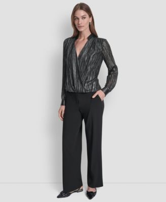 Women's Crinkle Detail V-Neck Top