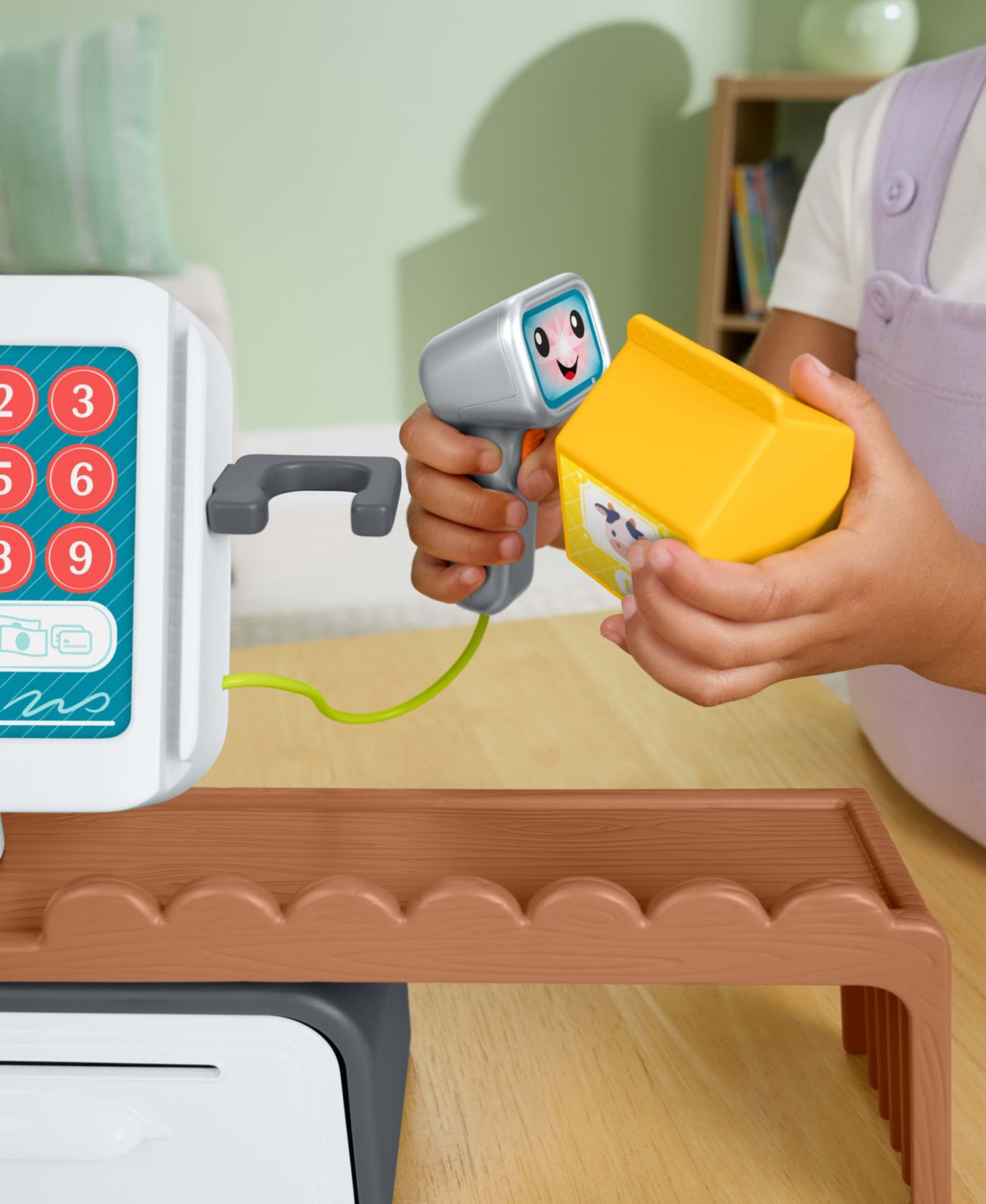 Детские игрушки Fisher Price Count & Shop Electronic 20-Piece Cash Register, Ages 2+ — фото 5