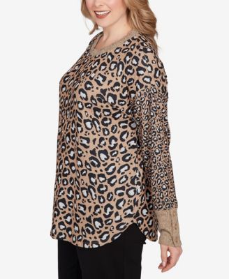 Plus Size Sweater Trimmed Cozy Animal Print Top