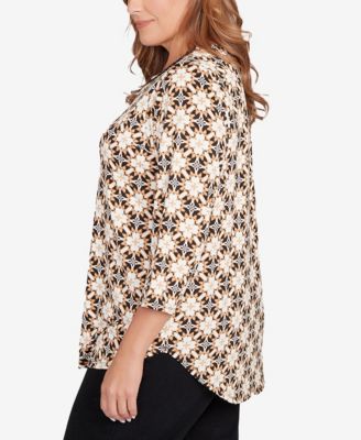 Plus Size Mesh Textured Geo Puff Print Top