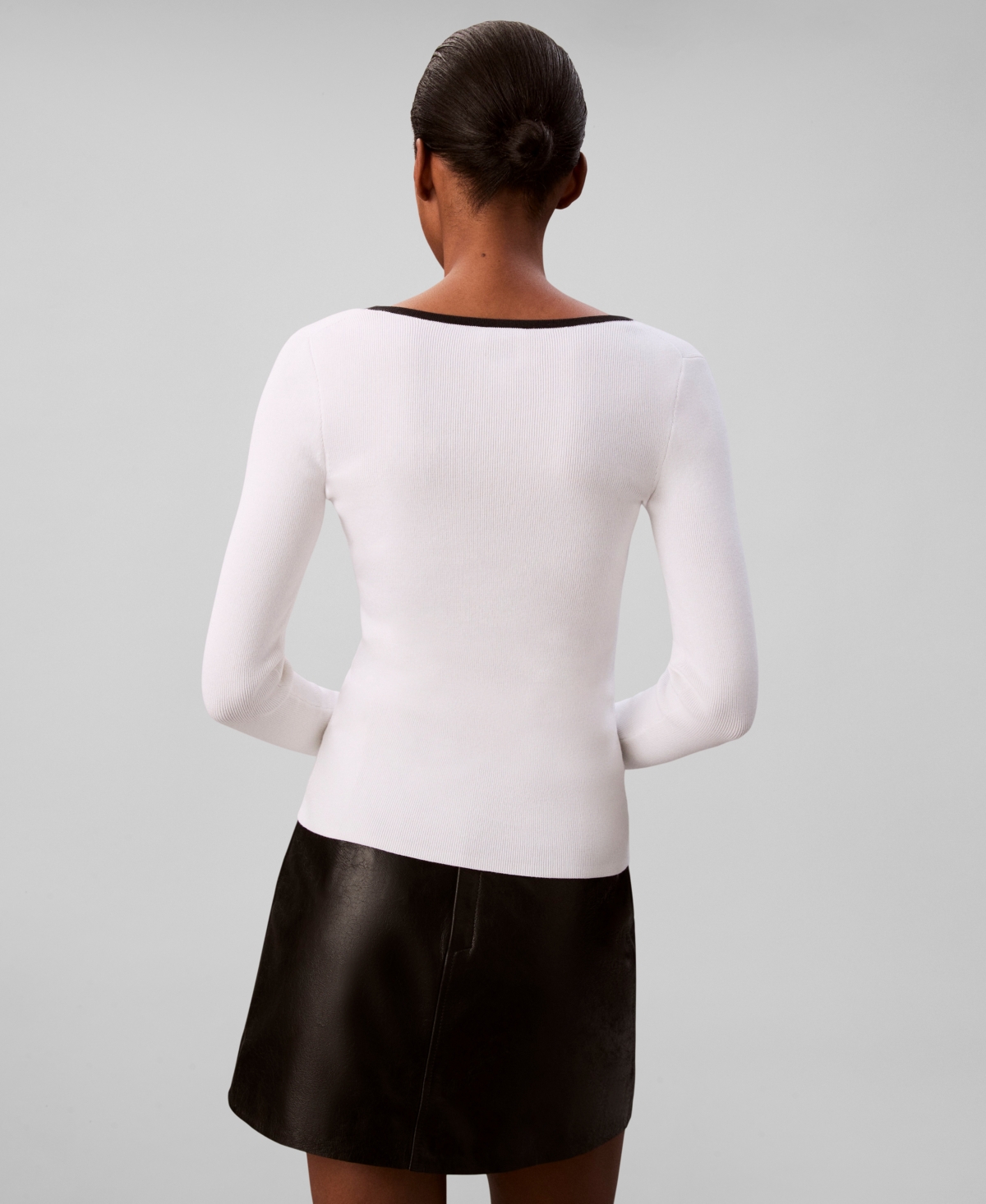 Calvin Klein Jeans Est.1978 Calvin Klein Women's Cotton Blend Classic Scoopneck Sweater