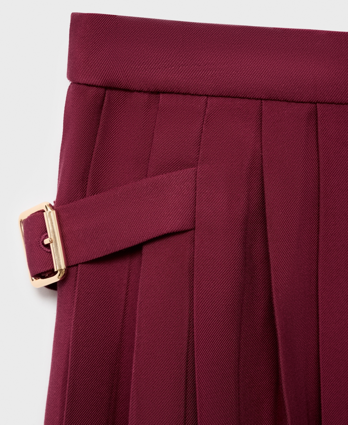 Mango Buckle Pleated Skirt In Burgundy