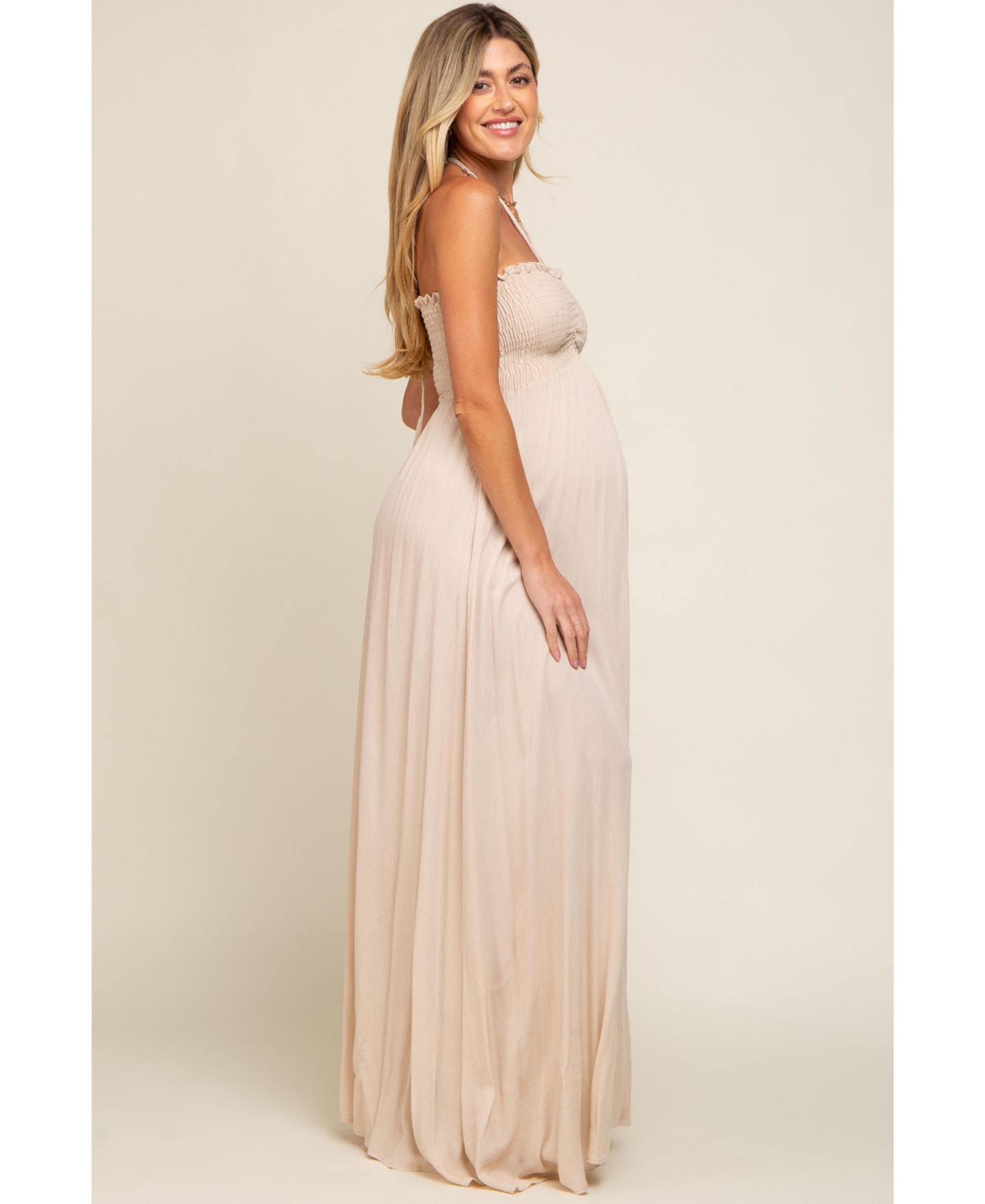 Женское платье Pinkblush Beige Smocked Halter Maxi, цвет: Бежевый — фото 2