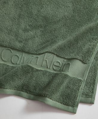 Iconic Cotton Jacquard Bath Towel, 56" x 30"