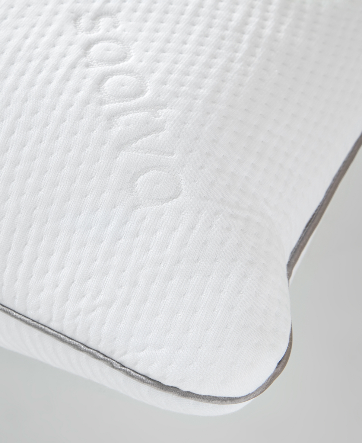 Saatva Cloud Memory Foam 2-Pack Pillow