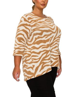 Plus Size Textured Zebra Button Back Top