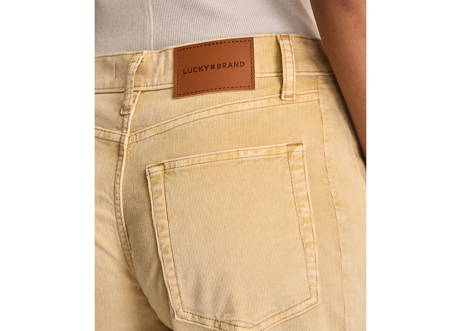 Women's Mid-Rise Barrel-Leg Jeans
