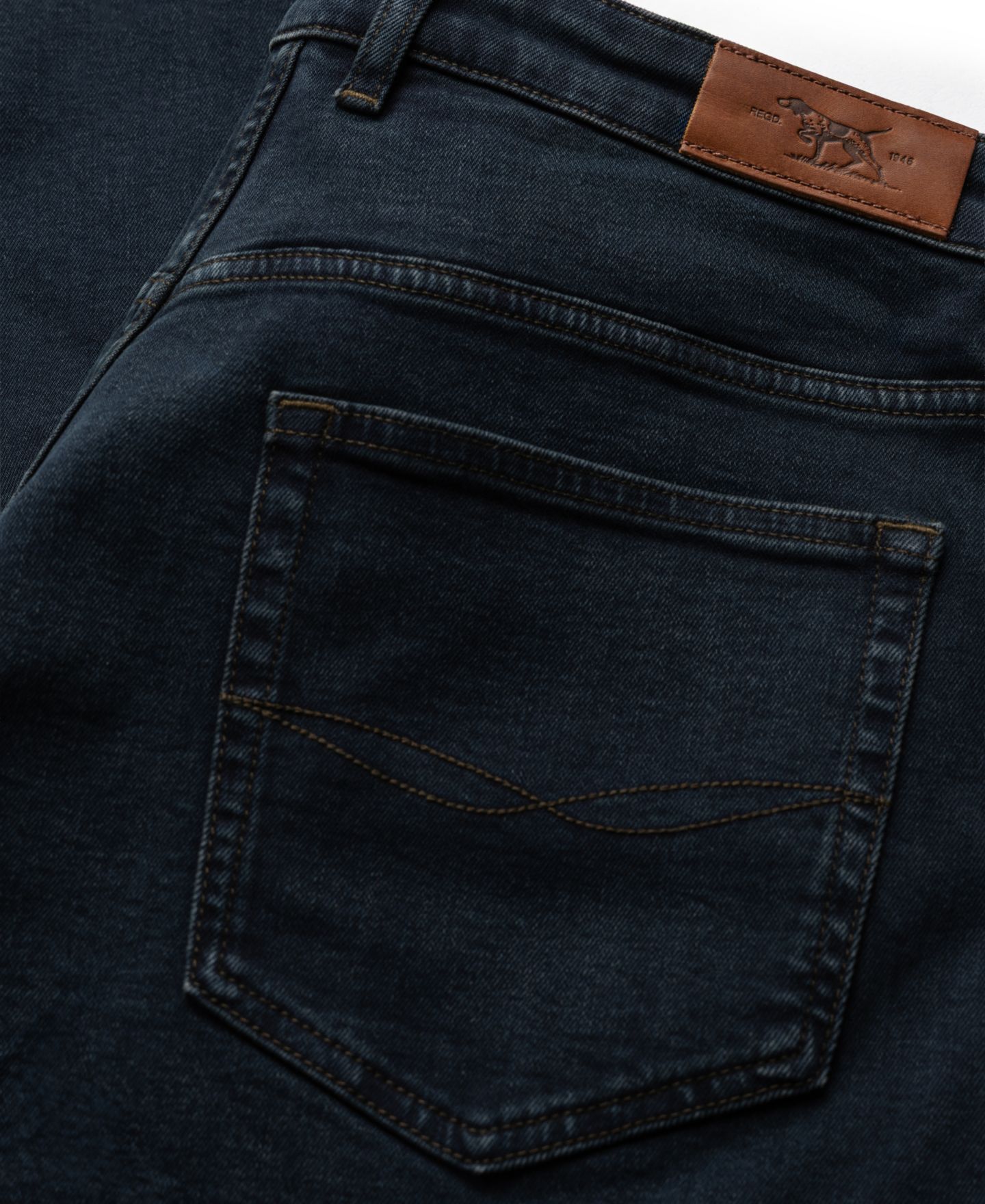 Мужские джинсы Rodd & Gunn Linden Relaxed Denim Jeans, цвет: Синий / Чёрный — фото 31