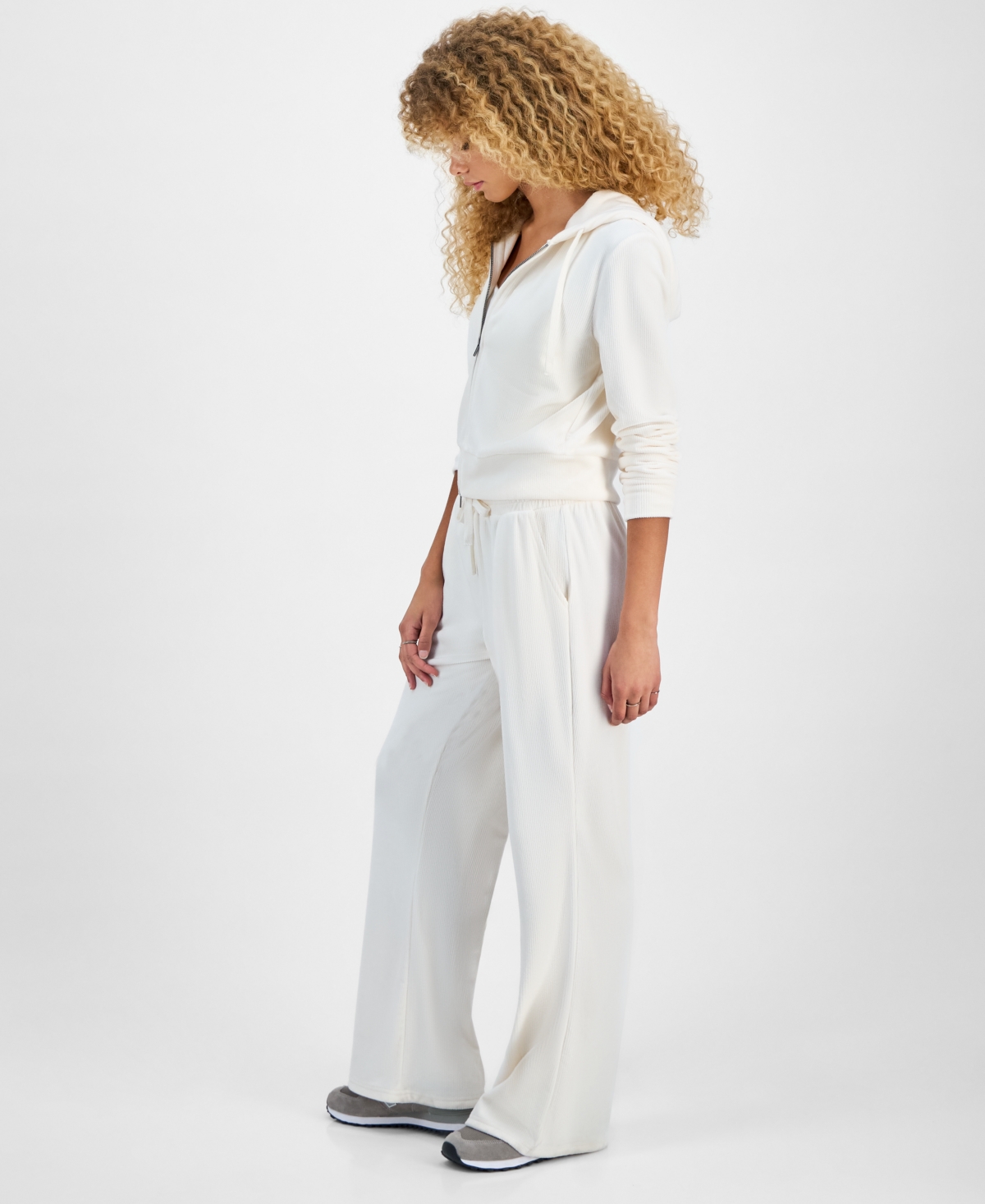 Hippie Rose Juniors' Ribbed Velour Drawstring Pants In White