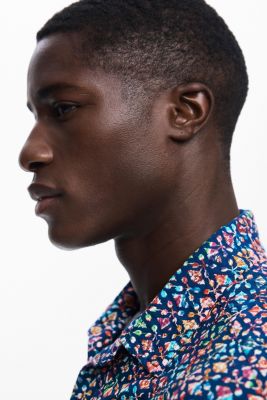 Men's Short-sleeve shirt with ethnic embroidery