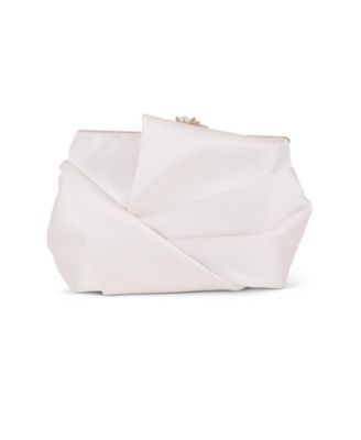Jewel Badgley Mischka