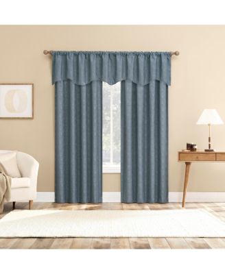 Belmont Floral Jacquard 100% Blackout Rod Pocket Curtain Panel