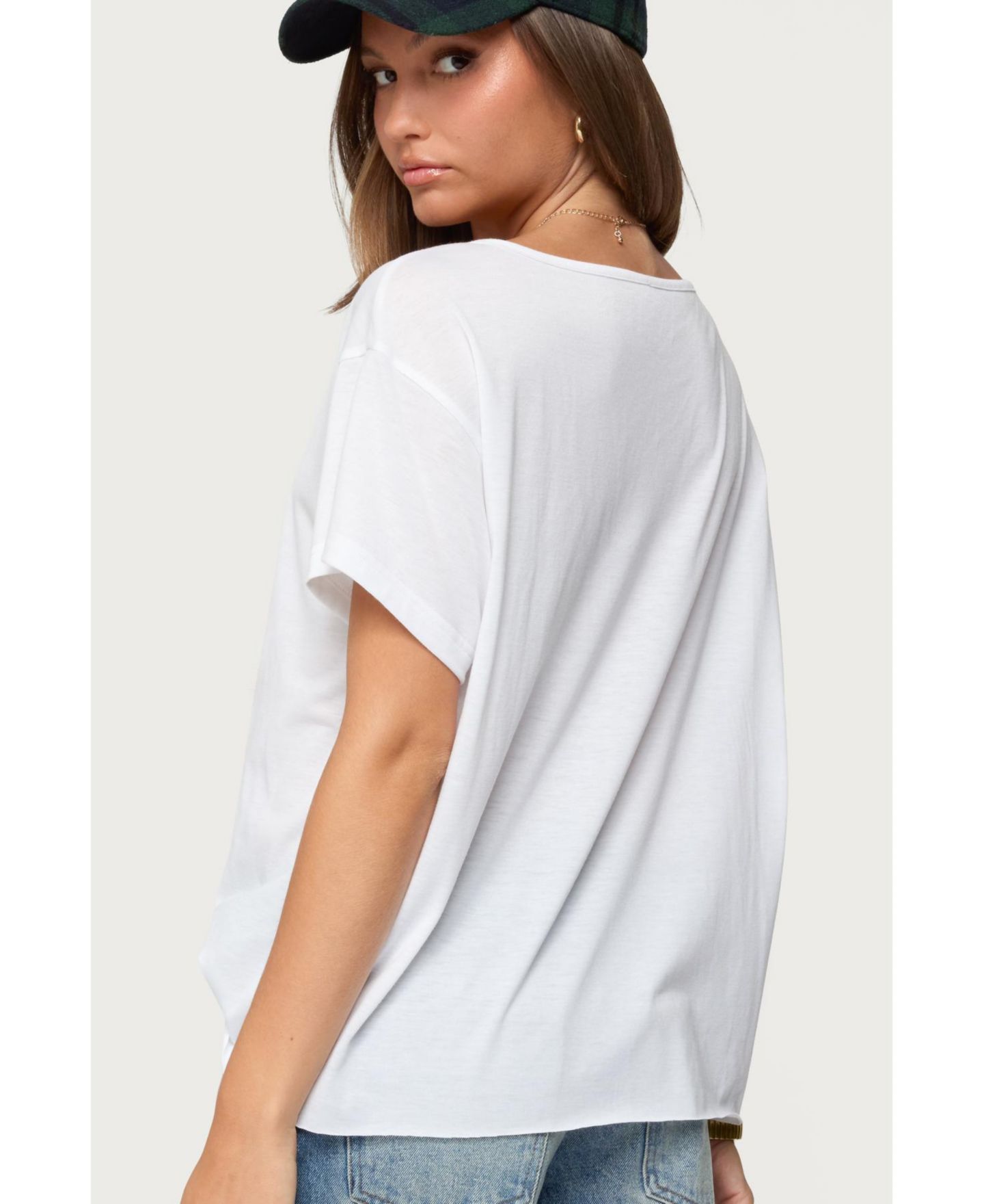 Женская футболка Edikted Sonora Oversized V Neck T, цвет: Белый — фото 2