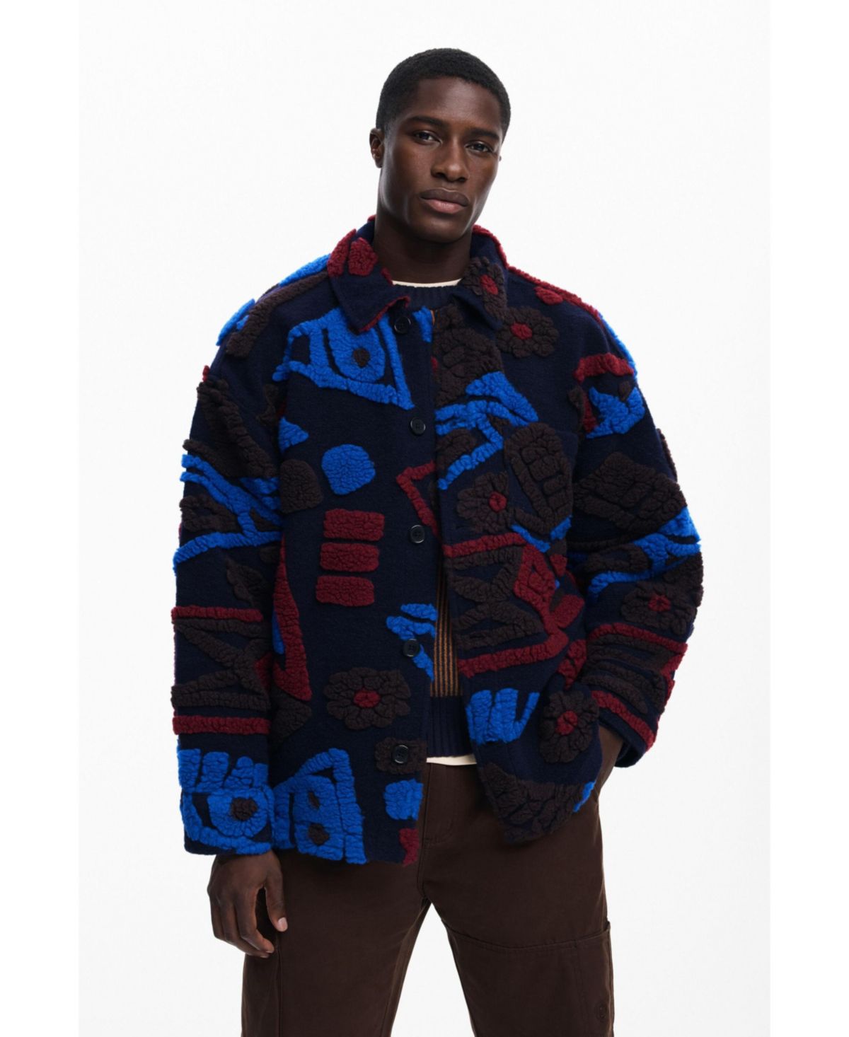 Мужская этническая куртка с рельефными деталями