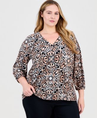 JM Collection - Plus Size Sasha V-Neck Jacquard Top