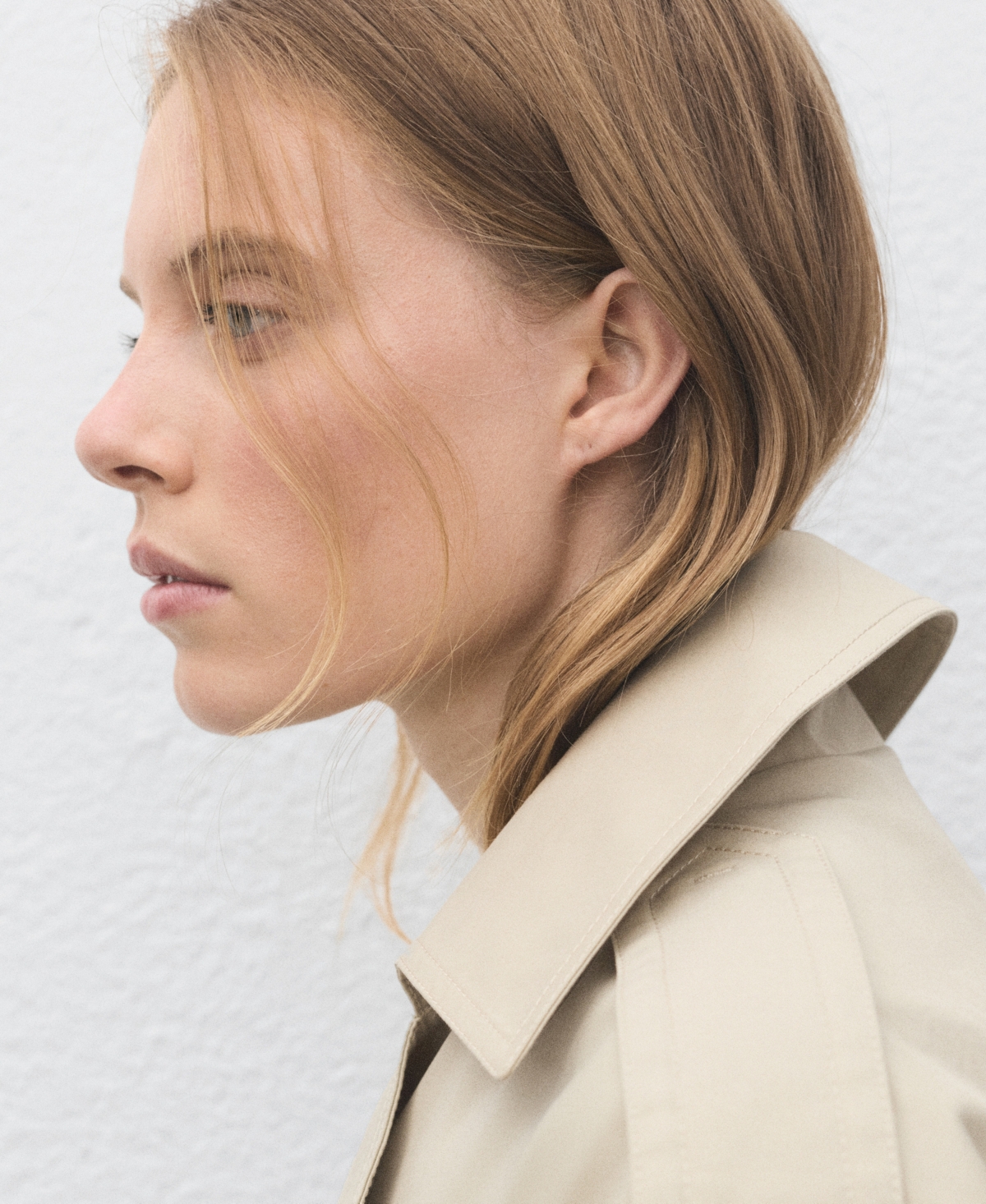 Mango Double Breasted Crop Trench Coat In Neutral