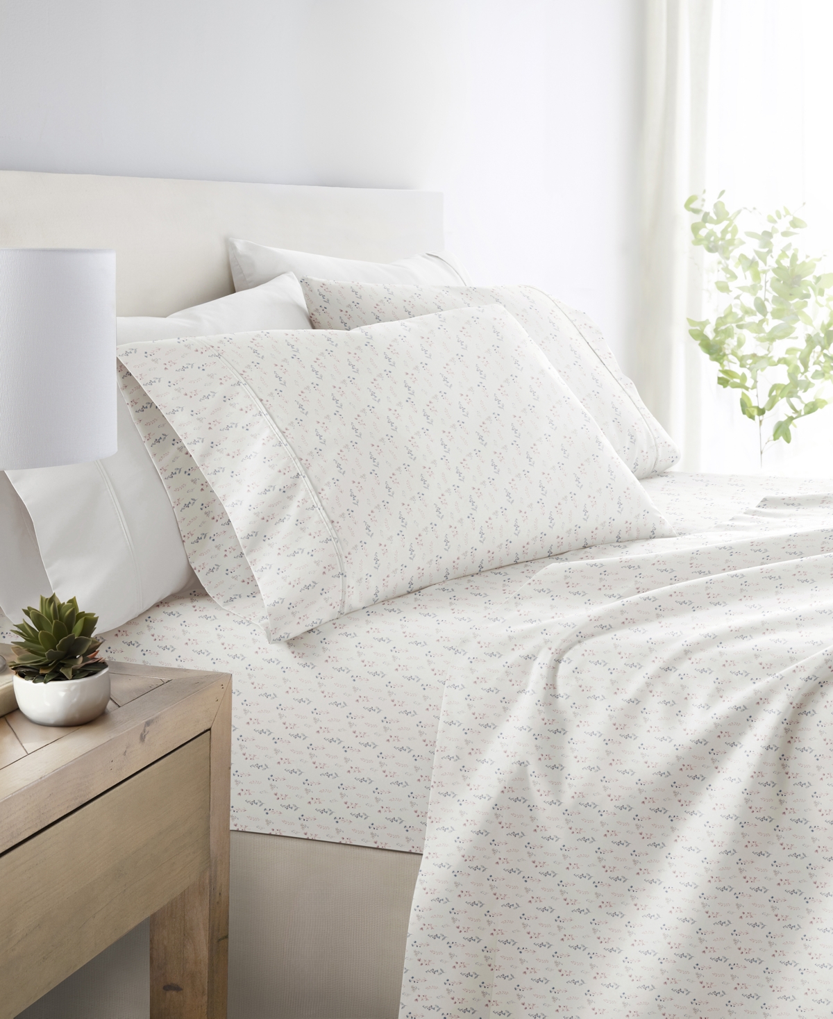 Ienjoy Home Delicate Blossoms 4-p.c. Sheet Set, California King In White