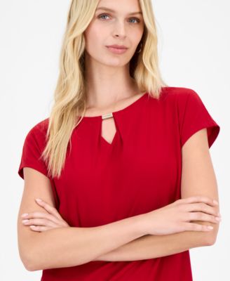 Women's Diamond-Keyhole Extended-Shoulder Top