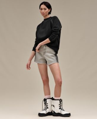 UGG®