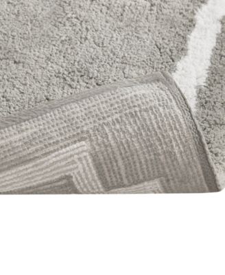 Madison Park Evan Tufted Cotton Bath Rug, 24" x 72"