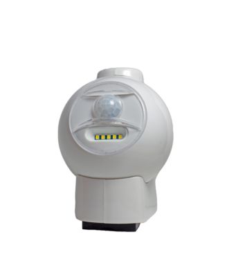 Motion-Activated Linked Outdoor Light