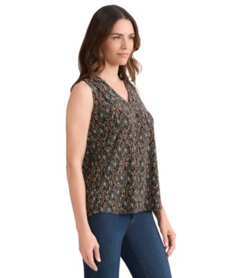Petite V-Neck Pull-On Top