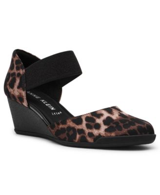 Women's Tiffany Wedge Heel Pumps