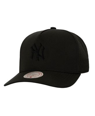 Mitchell & Ness - Men's&nbsp;Black New York Yankees Perfect Icon Pro Pinch Snapback Hat