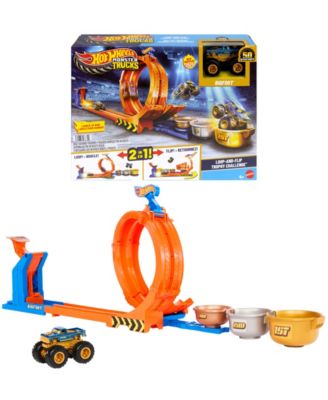 Monster Trucks Loop-And-Flip Trophy Challenge Playset