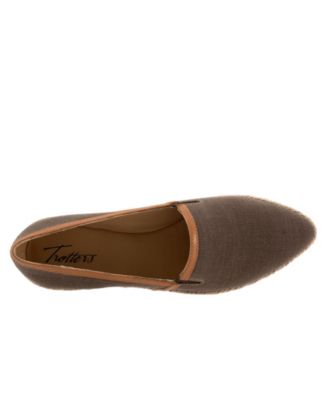 Estelle Flat