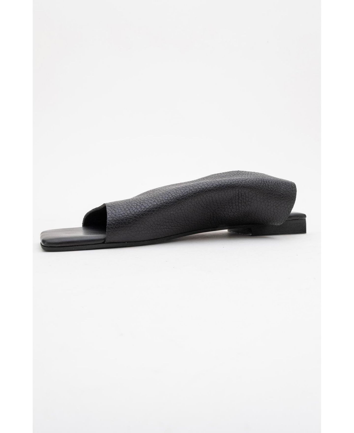 Женские сандалии Forever & Always Shoes Orianna Leather Slide (Women), цвет: Чёрный кожаный — фото 6