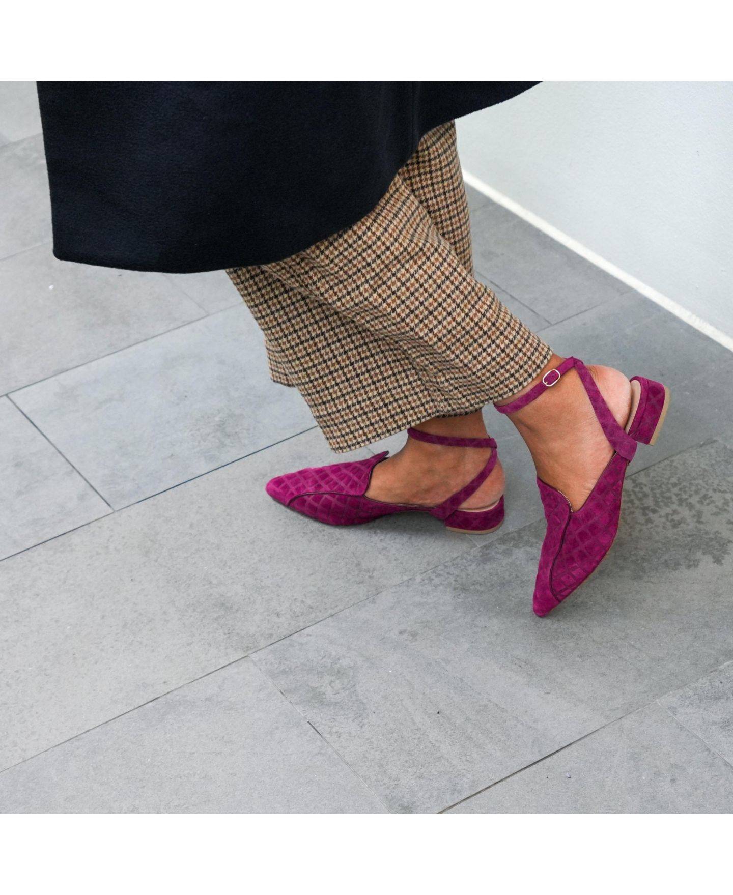 Женские сандалии Alterre Malbec Puff Marilyn Customizable Loafer Slide — фото 2
